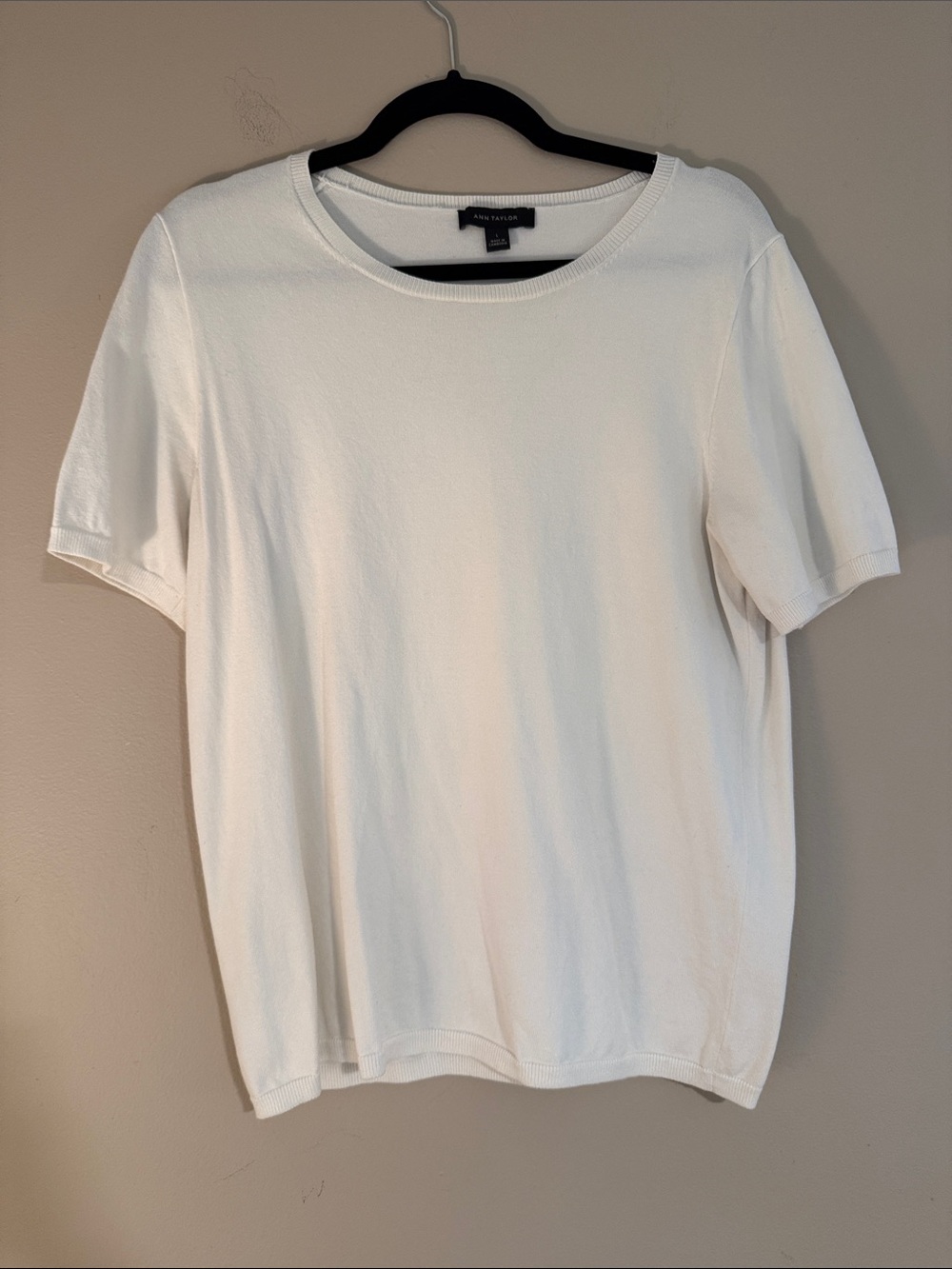 Ann Taylor Short Sleeve Knit Sweater Cream Large